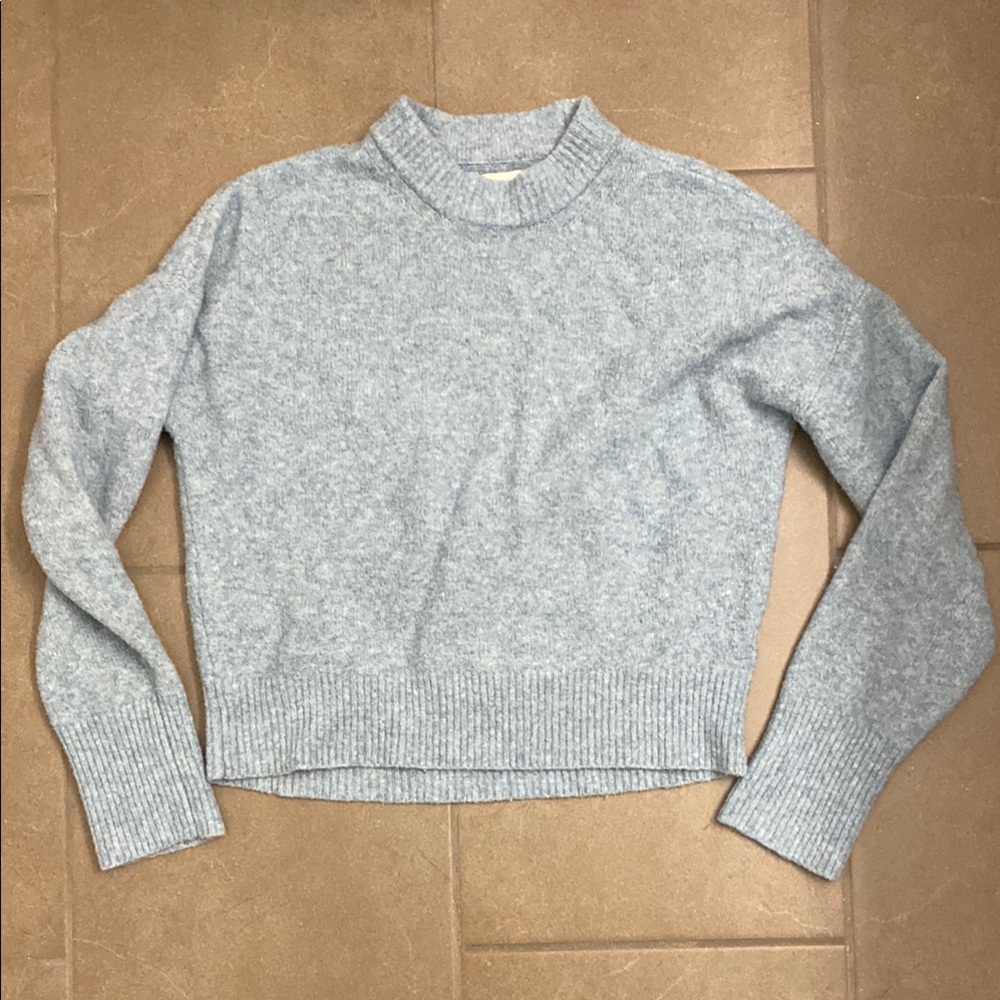 a&f crew sweater